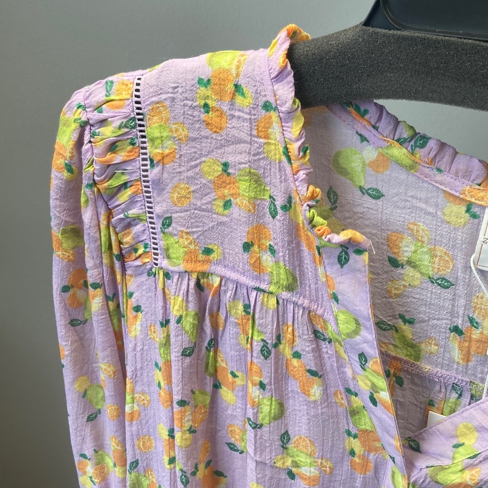 Zac & Rachel top boho lemon and fruit print crochet like details lavender 3X - Picture 6 of 17